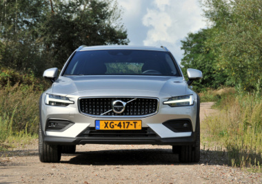 Volvo V60 Cross Country - Veilig op avontuur