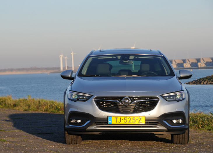 opel insignia country tourer, autotest, stationcar, benzine, ruimte, android, opel insignia country tourer - bluf!