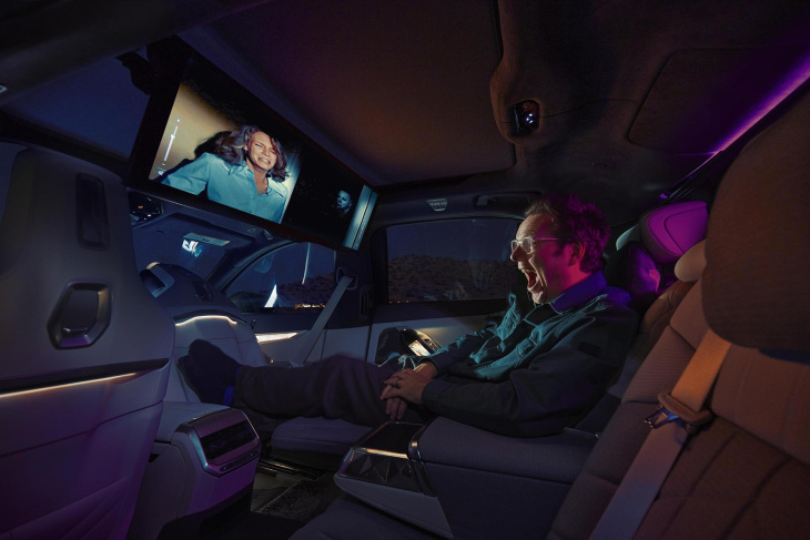 amazon, bmw i7 review: hoe rijdt de bioscoopzaal op wielen?