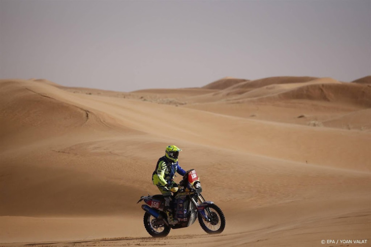 motorrijder van der wouden komt om in morocco desert challenge