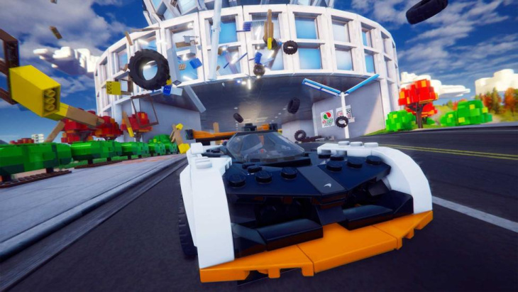 in lego 2k drive word je beloond voor het crashen tegen objecten