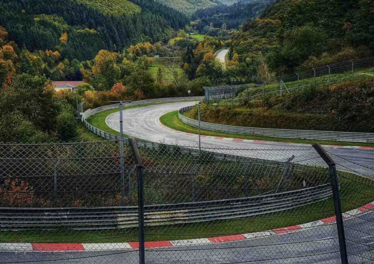 nürburgring-circuit voert minimumsnelheid in