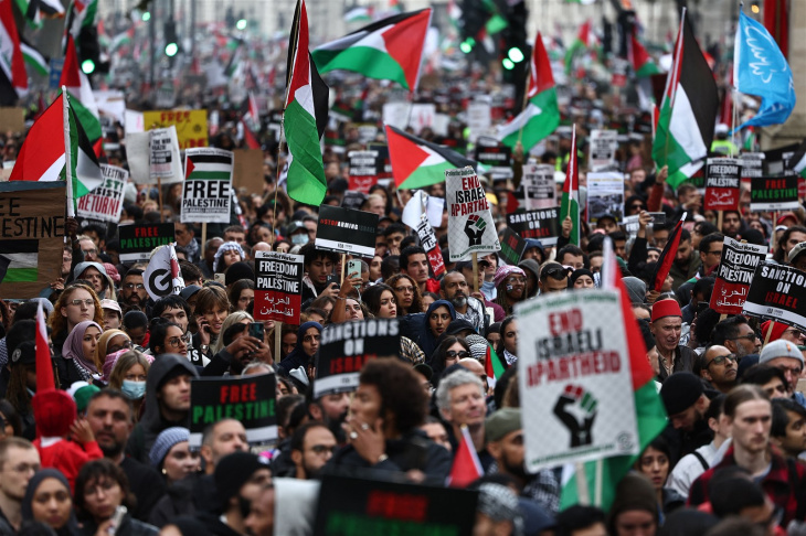 honderdduizend deelnemers aan pro-palestijnse betoging in londen