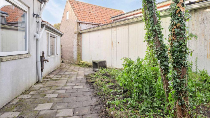 het goedkoopste huis met een garage van nederland kost een prikkie
