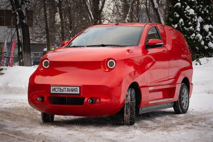 deze russische elektrische auto is geen tesla-killer maar 'de lelijkste auto ooit'