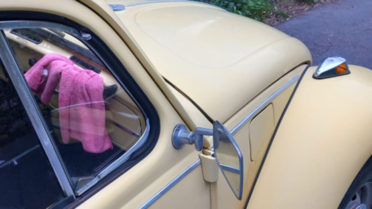 een auto die een tijdperk markeerde: foto's van het sympathieke gele exemplaar