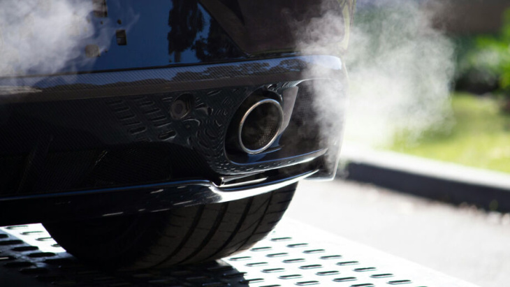 onderzoek: co2-uitstoot van auto’s in europa is in 12 jaar niet gedaald