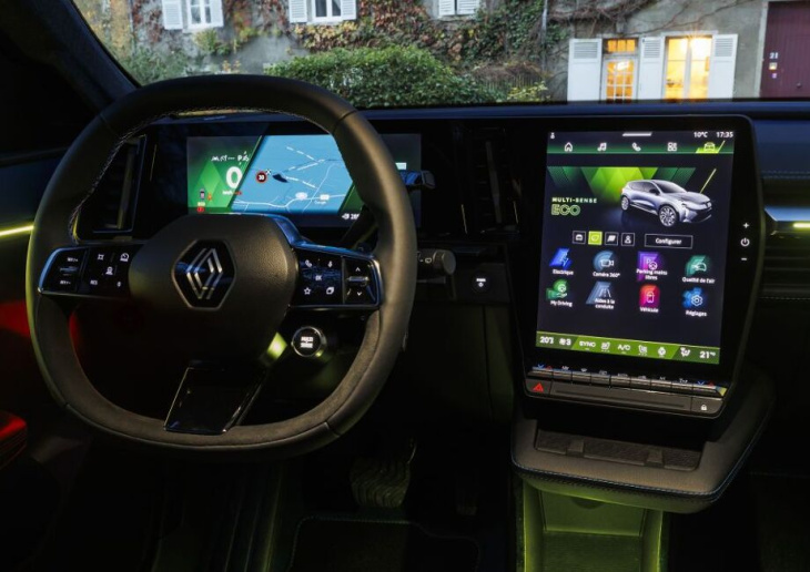 renault scenic e-tech verkozen tot auto van het jaar 2024