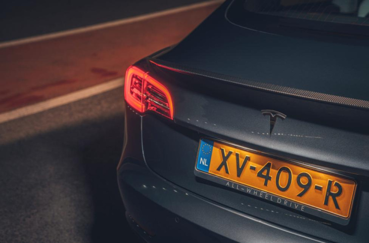 nederlanders kopen meer nieuwe elektrische auto’s dan nieuwe benzineauto’s