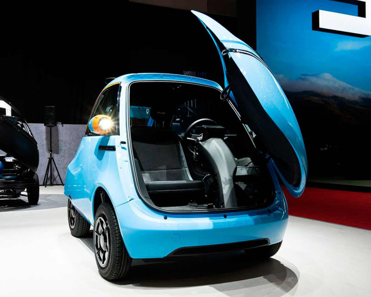 geïnspireerd door de bmw isetta, maken nieuwe elektrische bubble auto’s furore op de autosalon van genève 2024