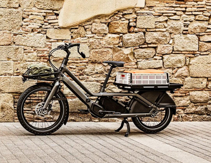 dag bakfiets: deze longtail e-bike heeft plek voor je kids en de boodschappen