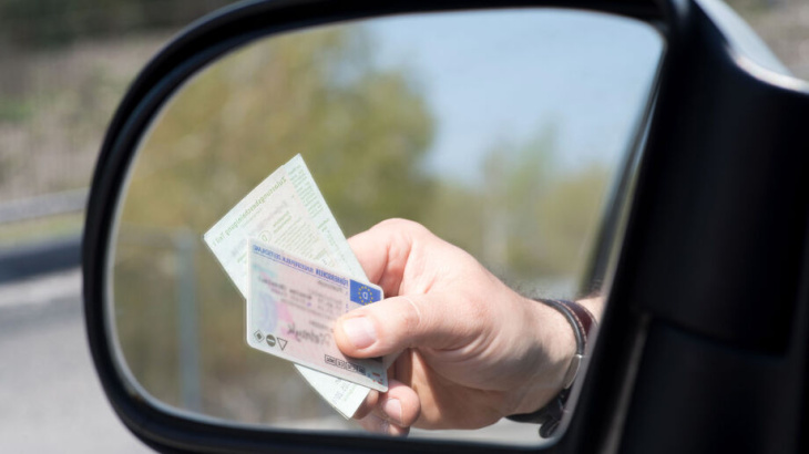 dagelijks worden 63 bestuurders zonder rijbewijs betrapt in belgië