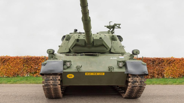 koop jij deze straatlegale (en wegenbelastingvrije) leopard-tank met nederlands kenteken?