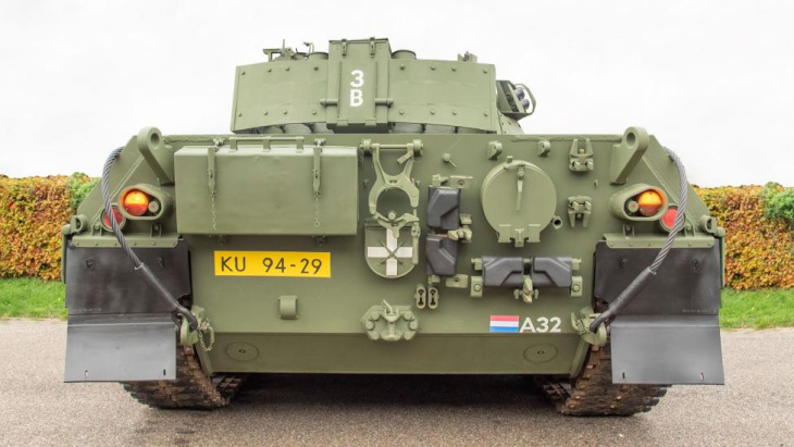koop jij deze straatlegale (en wegenbelastingvrije) leopard-tank met nederlands kenteken?