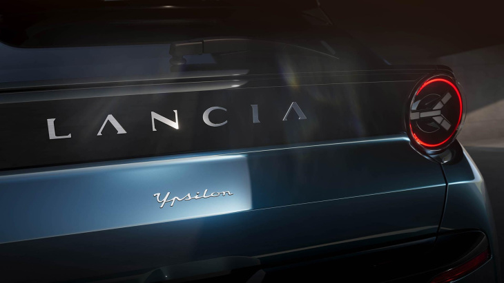 lancia is nu echt terug: hoe rijdt de nieuwe ypsilon? (review)